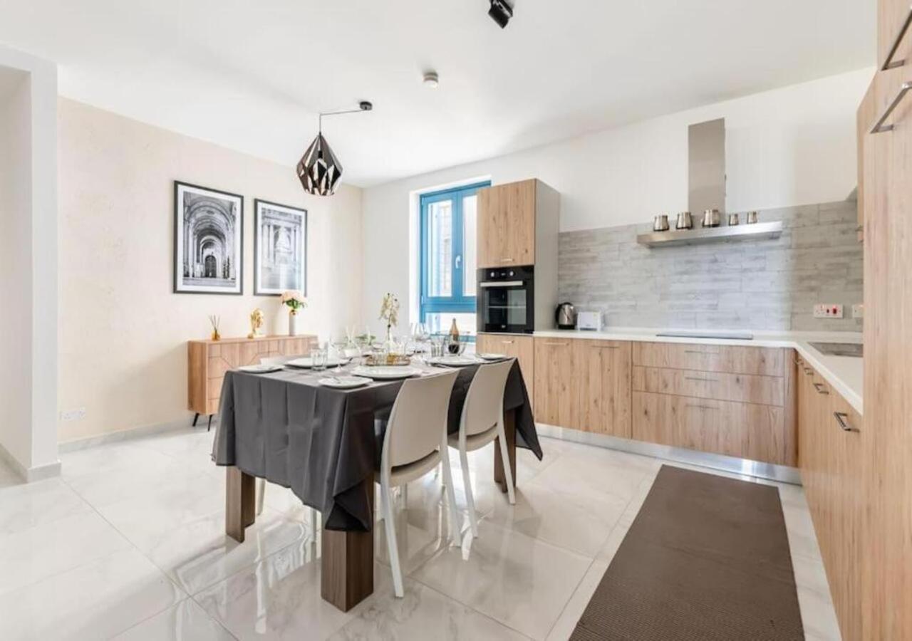 Sea View Luxury Apartment Brand New In Valletta Buitenkant foto